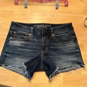 American Eagle women’s shorts size 6 Super stretch Denim
